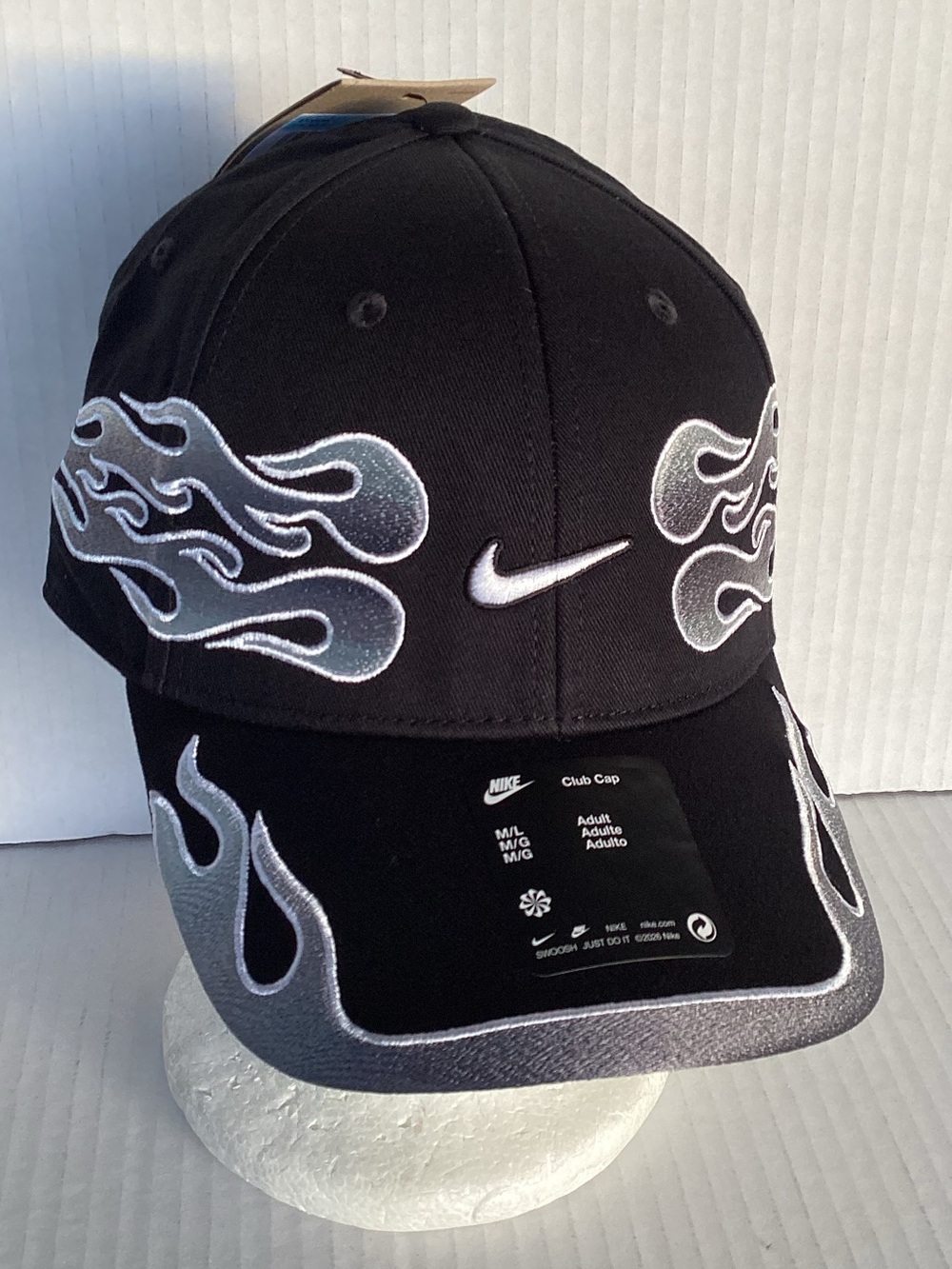 Nike flame adjustable hat NWT